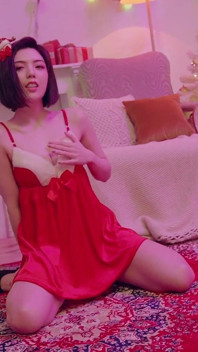 Pertunjukan solo cewek imut Asia yang seksi