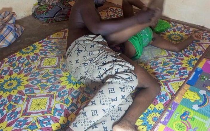 Pornsexlive: Tenant Fucks His Landlord's Wife