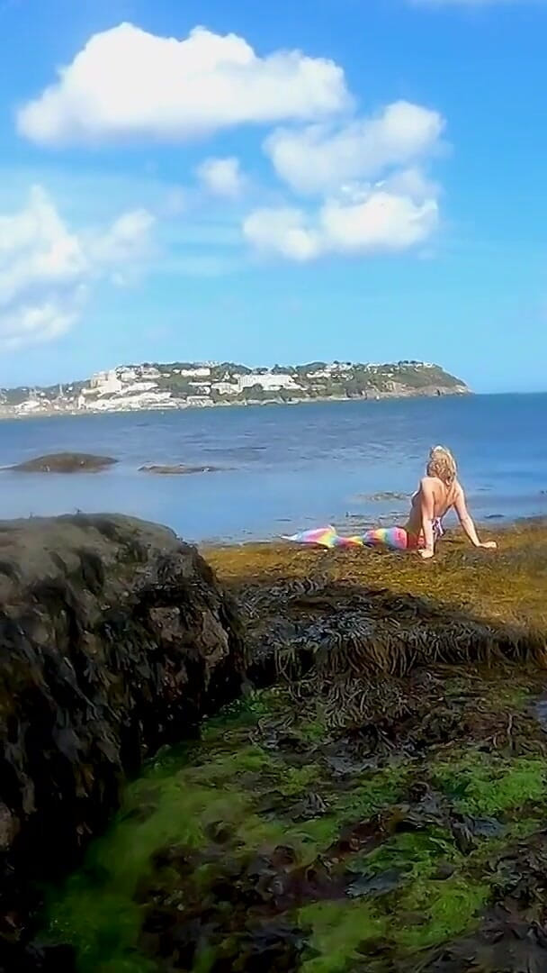 UKCuteGirl Lucy Lauren: Mermaid Spotted! Wet Encounter in Lost Cove