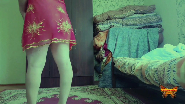 Kitty_Cross: Zwaaiende heupen, zondige clips