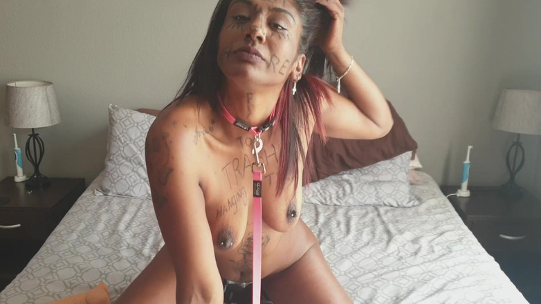 domslutfucker: Indiancă desi plină de corp scris se umilește singură, plesnind,...