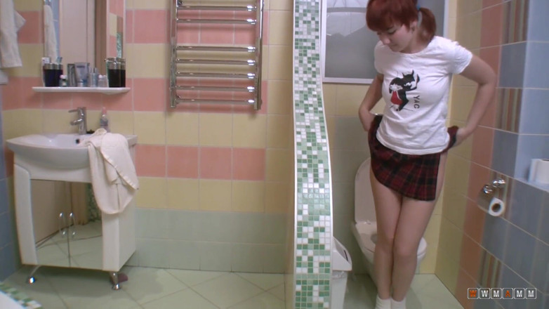 Pussy Tribe: Lesbians amber and maggie treat each other to cummy vibrations