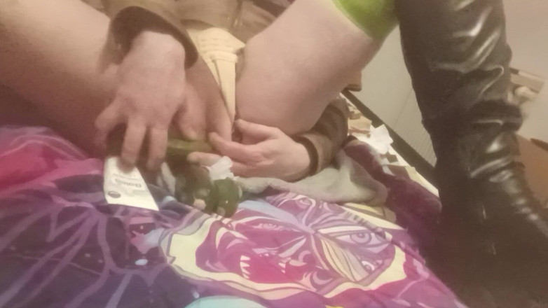 JujuTV: face-o de data aceasta cu un dovlecei