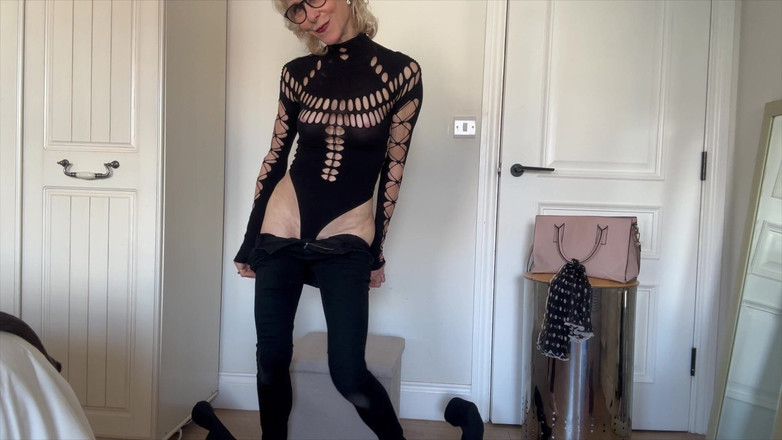 Deeliteful Jacy: Дама в черном