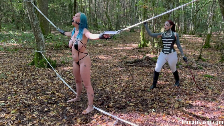 Mistress Lunatika: Její první trénink s bičem