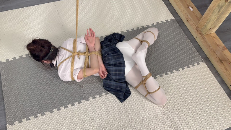 Yanmou: Jk witte zijde &amp; elektrische schok climax