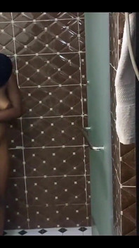 Napalona seksowna Melanie nastolatka prysznic