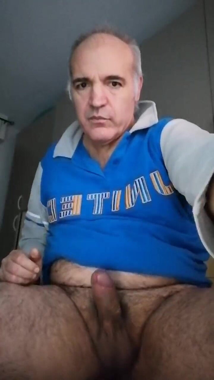 Setesesso7: Masturbasi panjang dengan kencing di botol kosong!