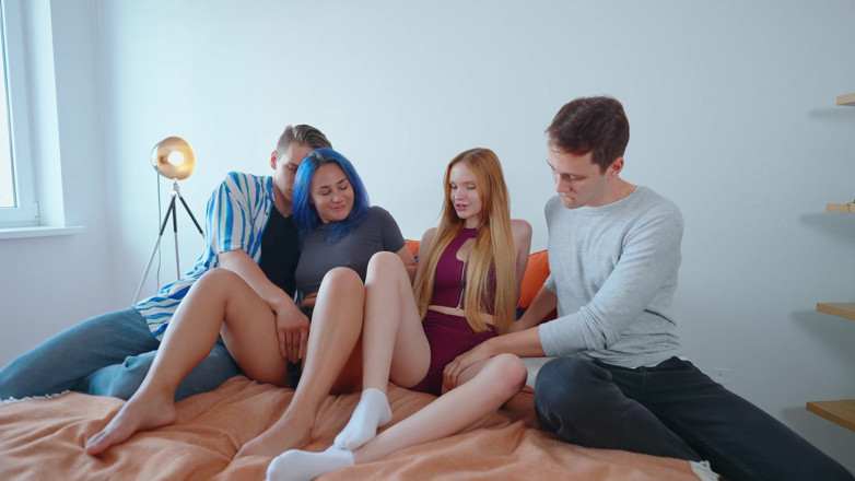 Verlonis: Pasangan swinger mula berkongkek dengan camshots dalam mulut awek