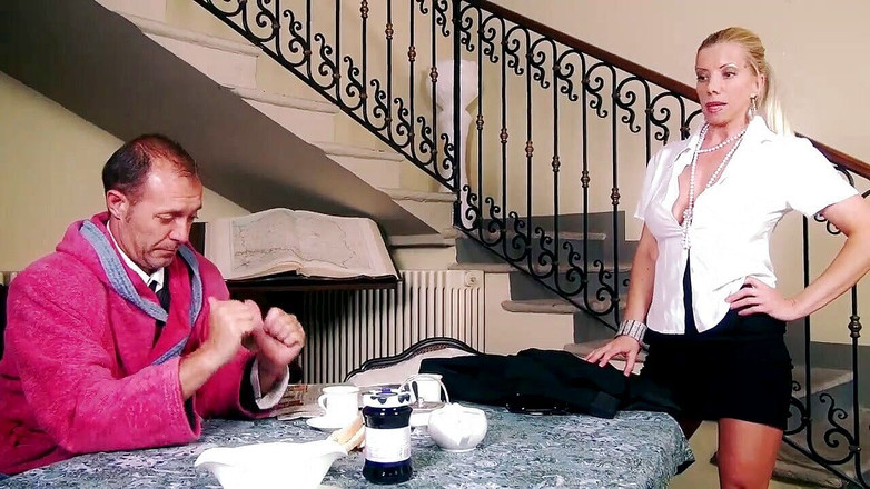 XTime Vod: Il Cavalier porta un pene duro