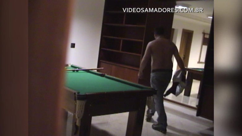 Amateurs videos: Couple having sex in the hotel game room in Brazil