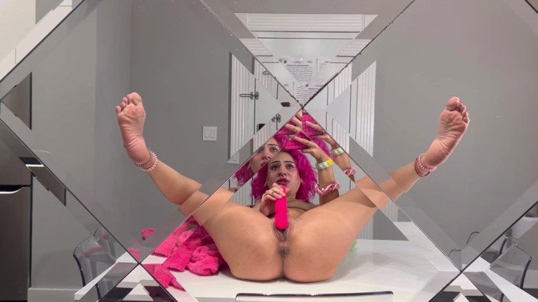 Nali Marie: Whore Does Splits Vibrator Squirting Feet Soles Legs Orgasm