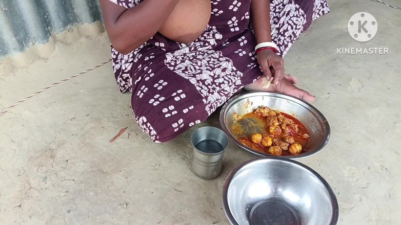 Chmeli1: Desi Bhabhi Ate Roti s kuřetem a bavila se