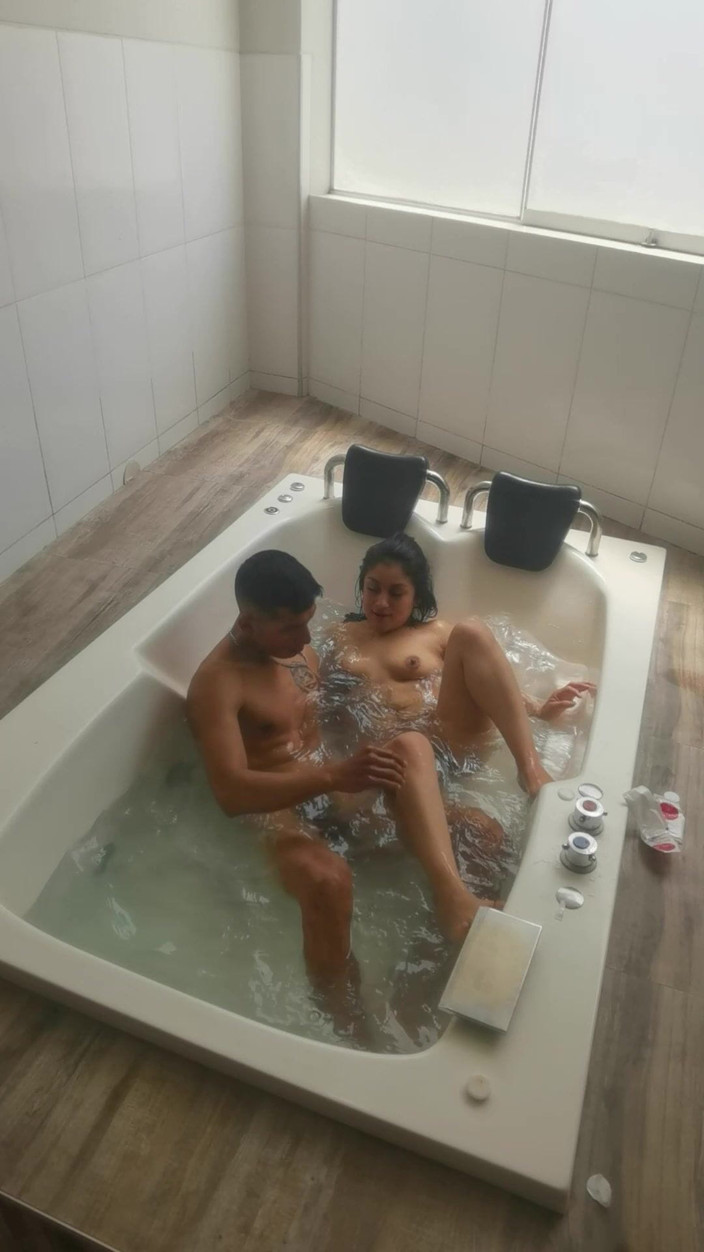 Kevin's Life: I can bathe alone, stepmommy!! No, just shut up