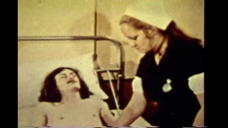 Vintage Usa: Złe pielęgniarki zerżnięte przez napalonych lekarzy