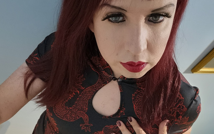 Ana Keel: लाल सिर वाली ट्रॅनी विशाल भार को आग लगाती है