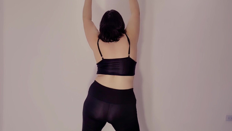Alice H: Twerking Buttcrack