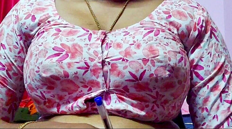 Desi Mohini: Indisk hetaste Desi Bhabhi Förför Devar att sexa henne.