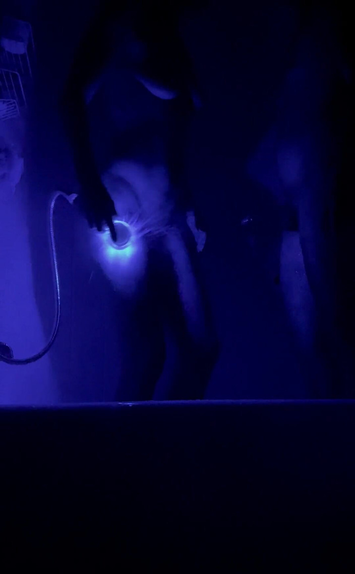 VibeWithMommy: Kepala mandi ini telah membuat seks mandi yang benar-benar elok...