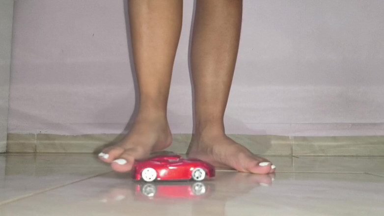 Isabel: Crush Cars with Bare Feet