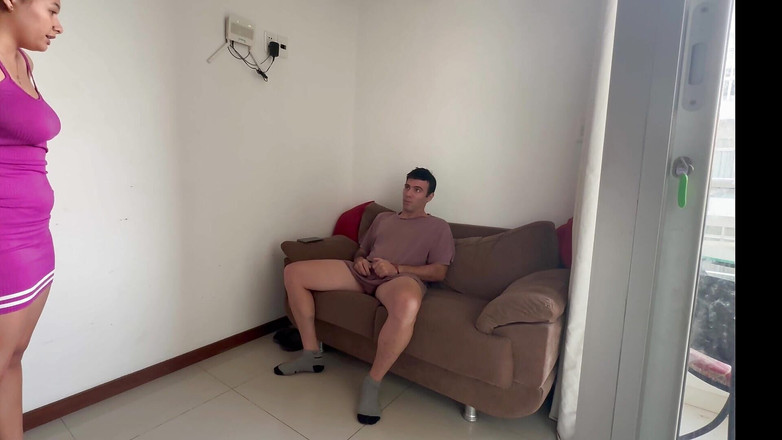 Sashasweet: 我的室友是一头猪和一只猪