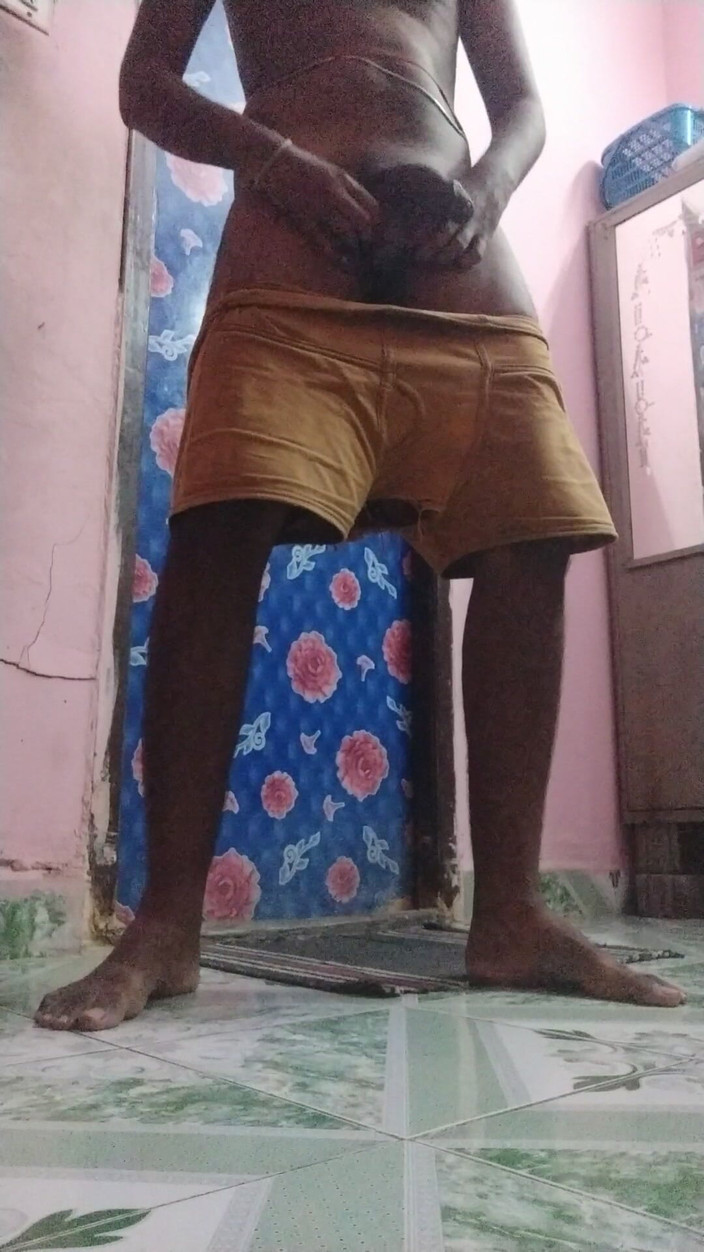 Tamil 10 inches BBC: Tamil10inchesbbc sessione di cambio abito sexy