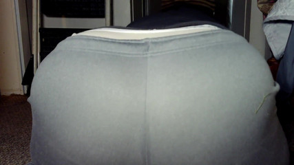 Au79: 私の下着ラインについてどう思いますか?