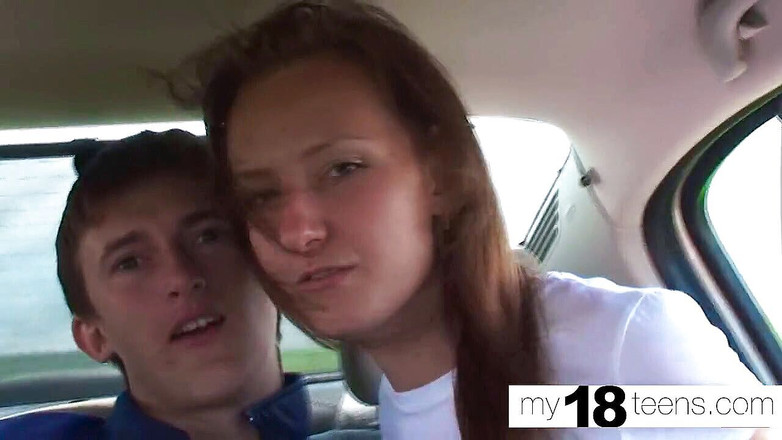 My 18 Teens: Hatunlar dışarıda sert sikişiyor - grup seks