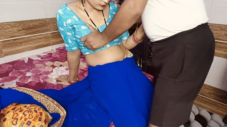 tannu: Desi Krásná indická bhabhi romantické šukání Vedio v deštivé noci. Desi...