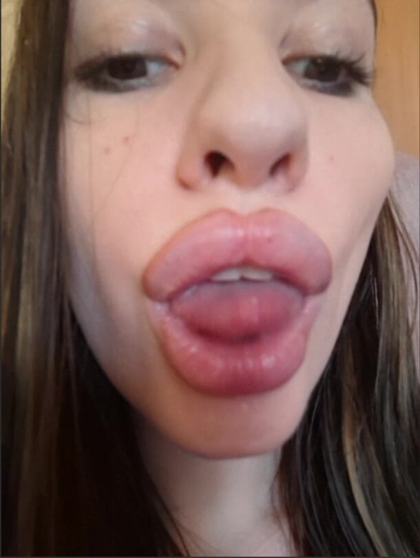 ElzaKom: I'm Young, but I Love Being with Older Men