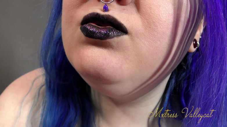 Mxtress Valleycat: Black lipstick fetish