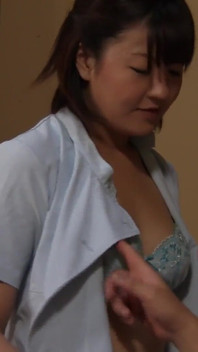 Can Using Words Only Get Her in Bed? Seducing the Chick at the Front Desk