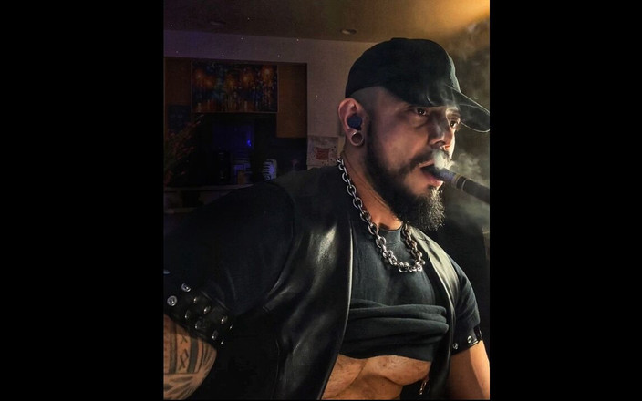 Reds and Muscles: 深夜、ビッグリングタイム..