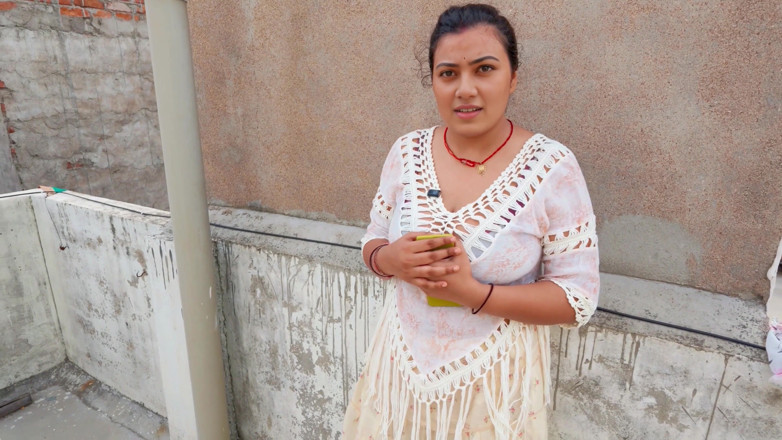 Hotty_ragini: Sestar lớn nhớ chồng cô ấy vì vậy cô ấy muốn con...