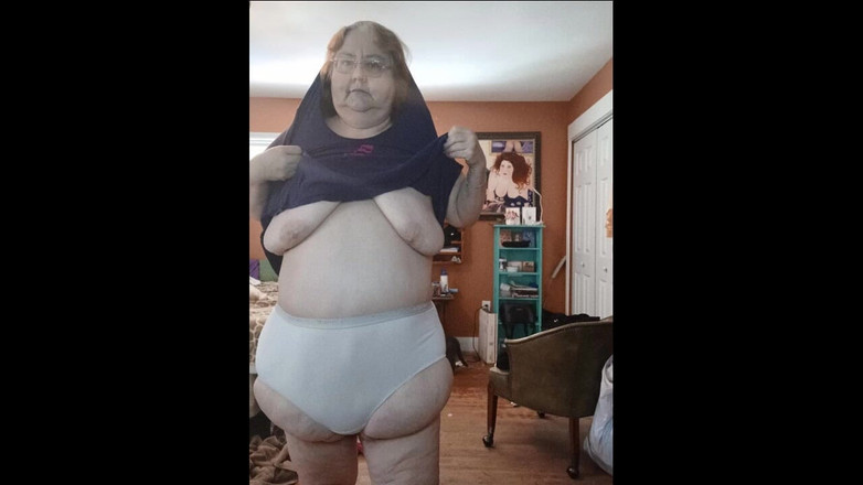 BBW nurse Vicki adventures with friends: Culotte cette semaine 4, vente