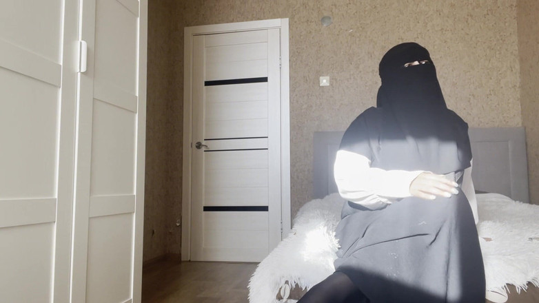 Lux Eva: Arabische stiefmutter mit dickem arsch in strumpfhosen