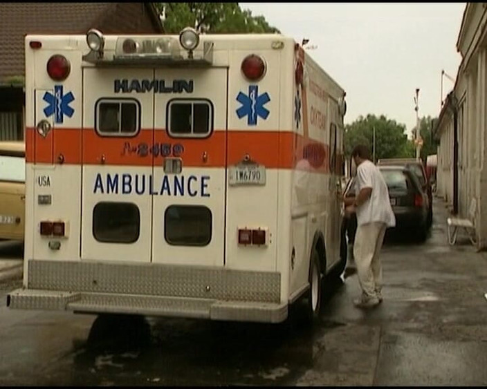 Porno kino: Perfektní německá sestřička dvojitá penetrace v dodávce