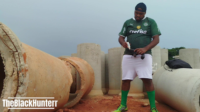 TheBlacKHunterr: Wracając z meczu cały spocony, podnieciłem się i musiałem dojść