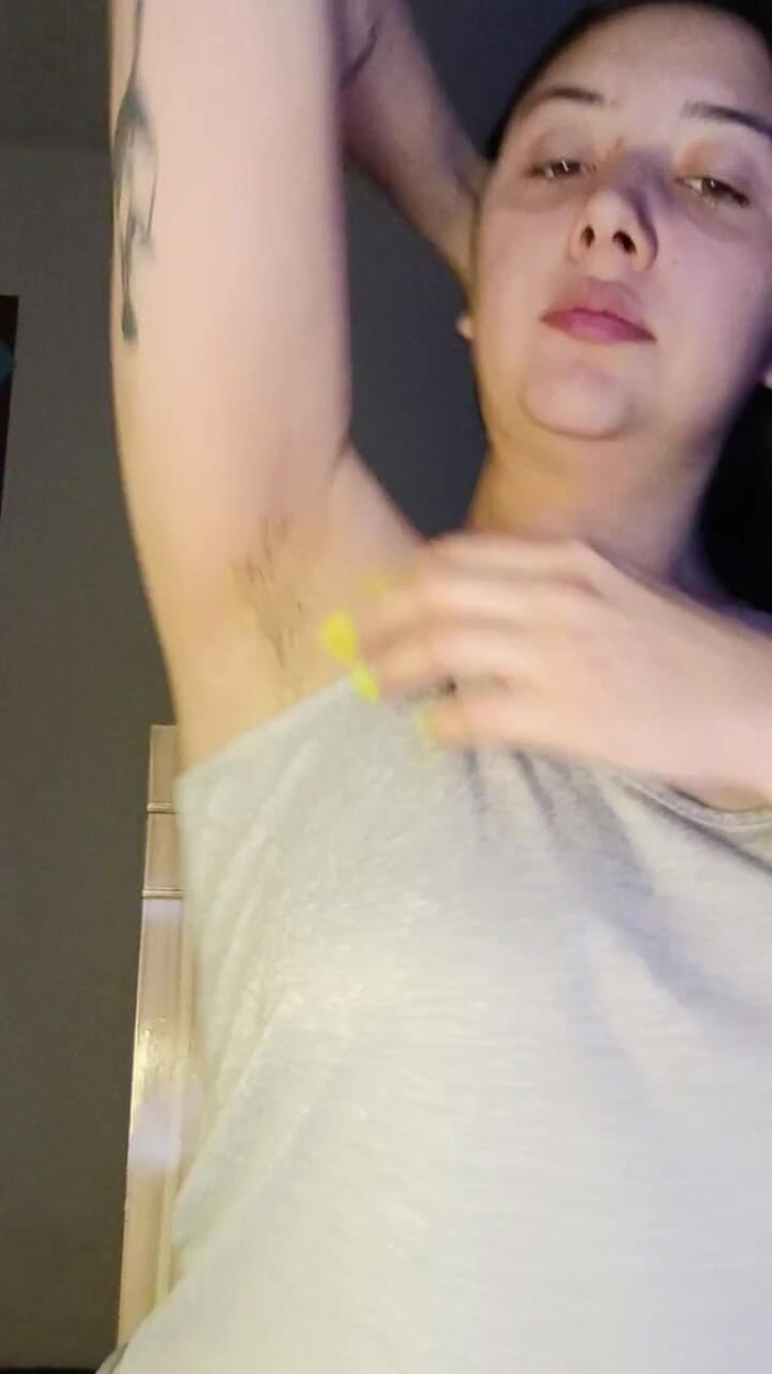 Golden domme: Облизування пахв