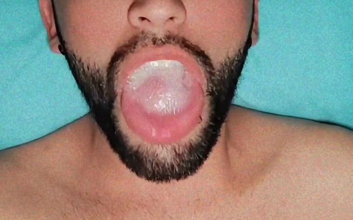 Camilo Brown: Eating my cum before bed