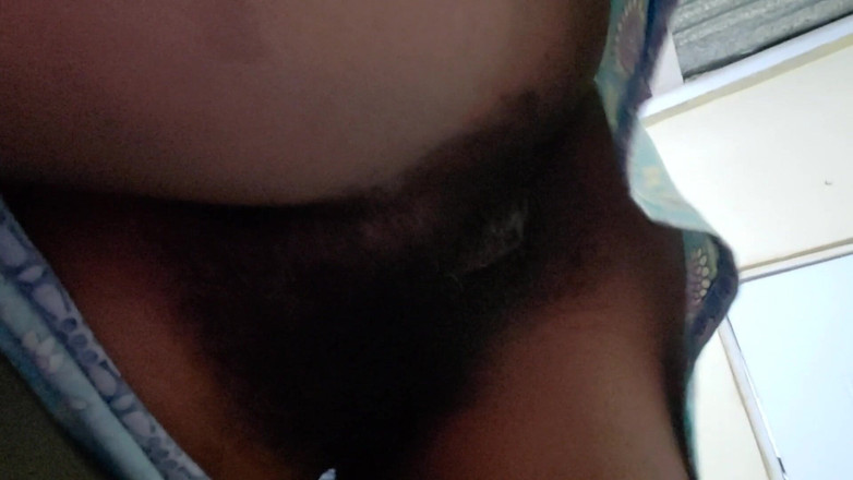 Lovemina: Per mostrarmi la sua grande figa e masturbarmi, l'adorabile matrigna...