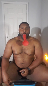 Dildo Sucking Thick Body Showoff
