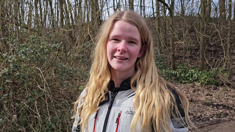 Bikergirl_97: Video seks pertama di motorku