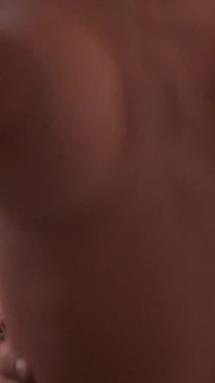 Setelah mandi air panas, mulutnya dicrot sperma hangat