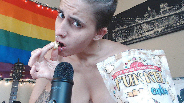 Abby Anna: Popcorn rasa kue corong ASMR