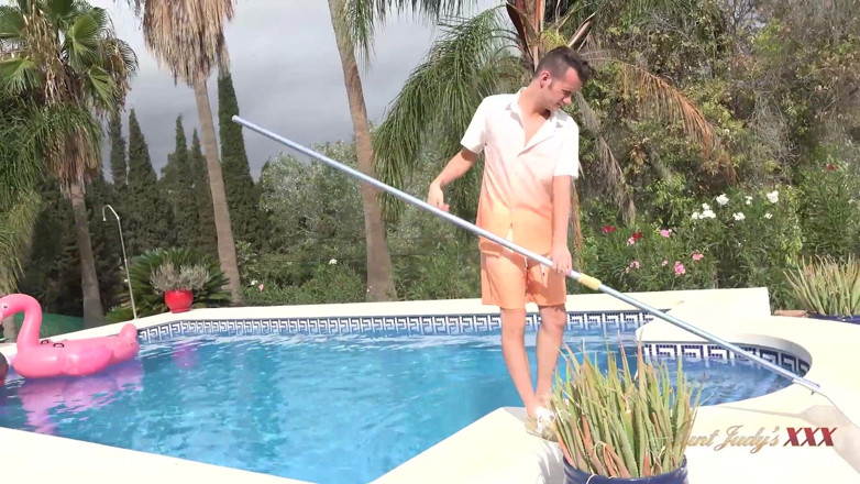 Aunt Judy's XXX: 47anni procace matura milf marie scopa il ragazzo della piscina