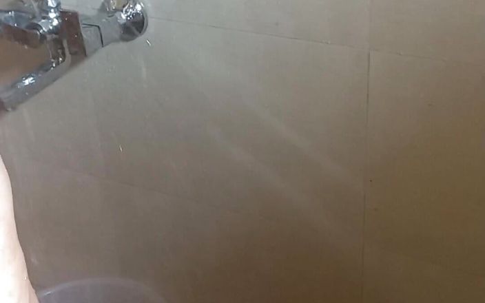 SameerPhunk: Indian BBW Bhabhi Giving Blowjob in Shower