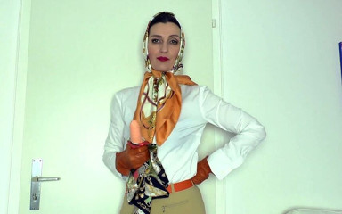 Lady Victoria Valente: Başörtülü sahibe: ipek eşarp 31 talimatı