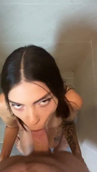 My Stepsister Didn't Let Me Take a Shower and We Had a Good Fuck.