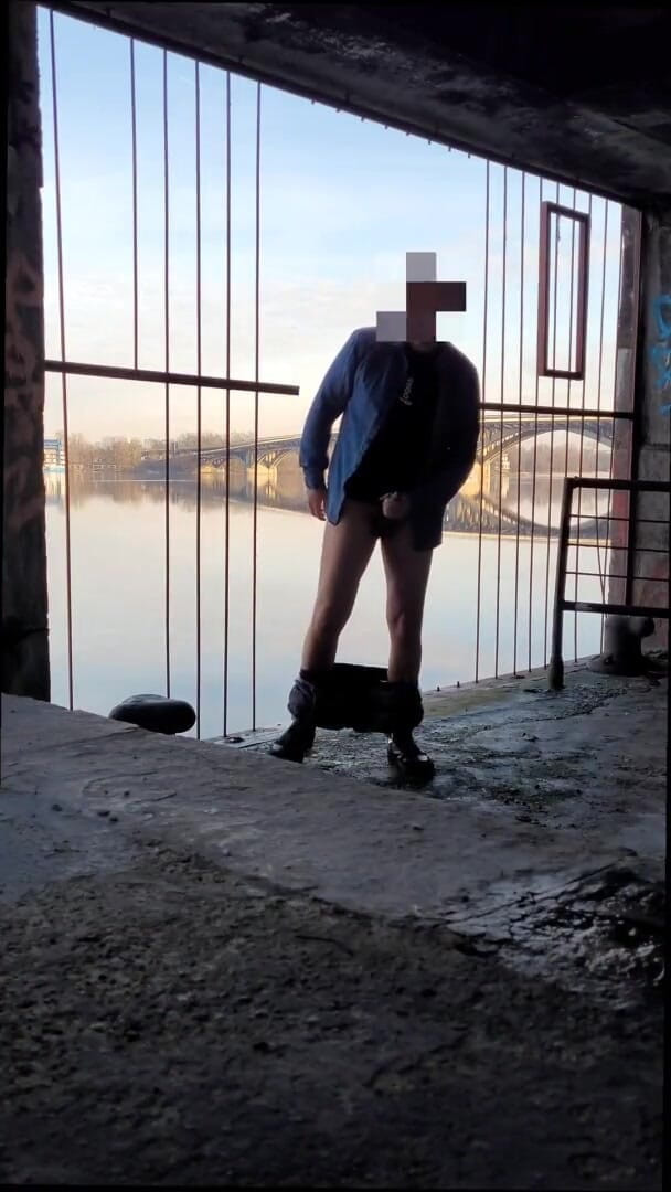 Wanker forever: Ufff. Ateşli adam sokakta mastürbasyon yapıyor ve boşalıyor